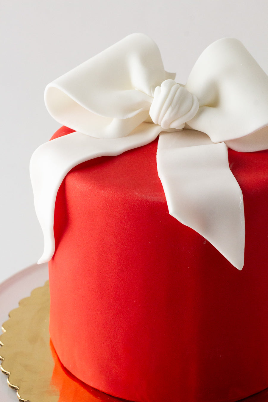 Red Velvet Christmas Bow Cake