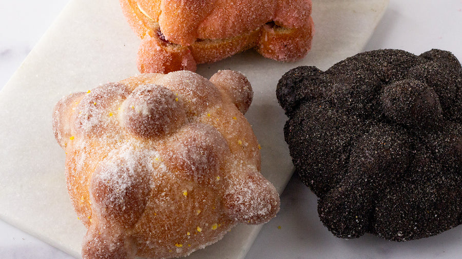 Pan de Muerto Totomoxtle